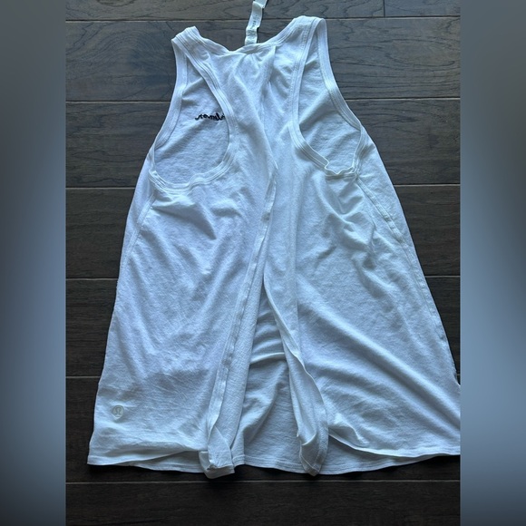 LULULEMON TANK. OPEN BACK. SIZE 6 - Picture 4 of 4